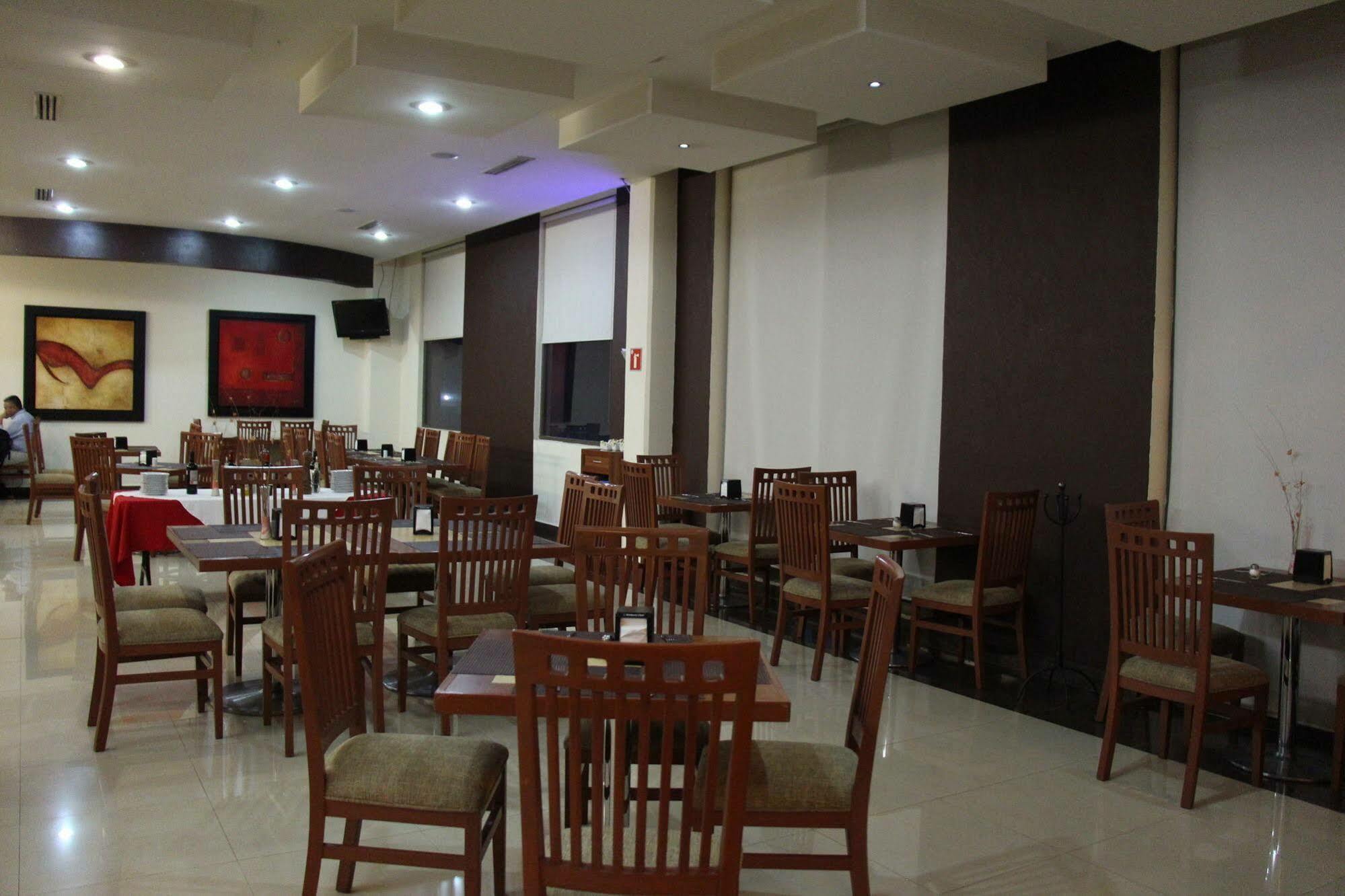 Hotel Soleil Business Class Celaya Eksteriør bilde