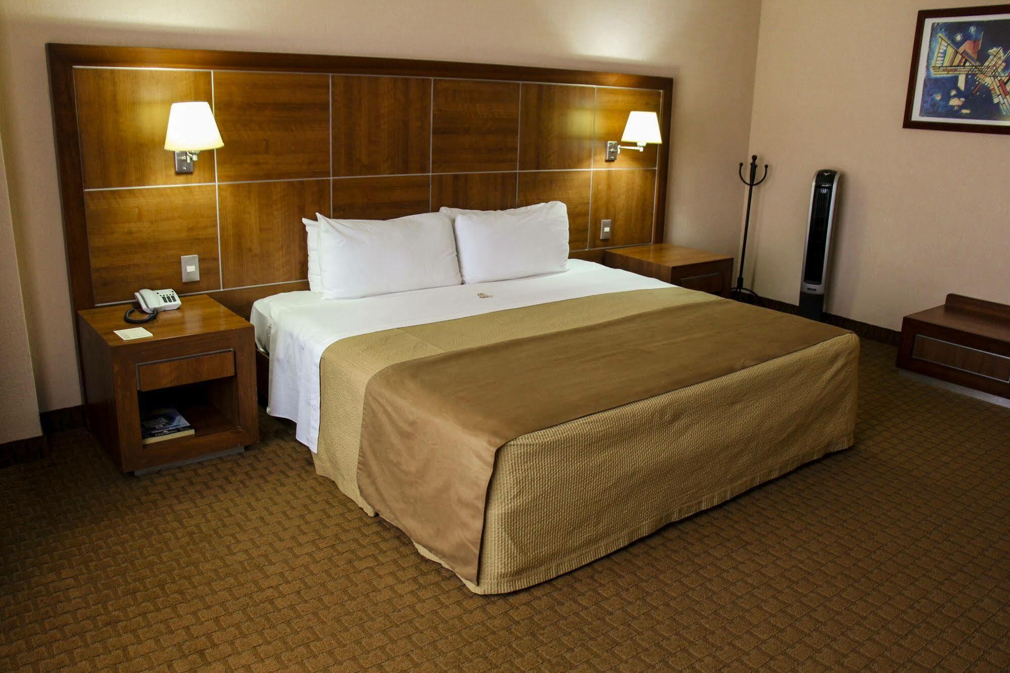 Hotel Soleil Business Class Celaya Eksteriør bilde