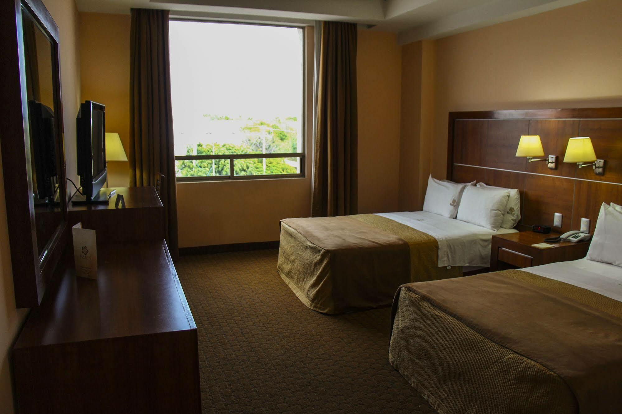 Hotel Soleil Business Class Celaya Eksteriør bilde